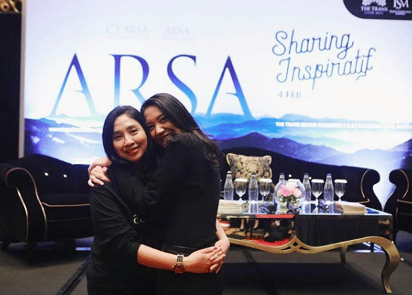 instagram.com/putri_tanjung