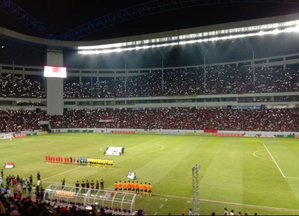 Semifinal Indonesia VS Malaysia dalam pertandingan Asian School Football Championship U-18 di Stadion Batakan Balikpapan (Sumber: Dok.IDN Times/Istimewa)