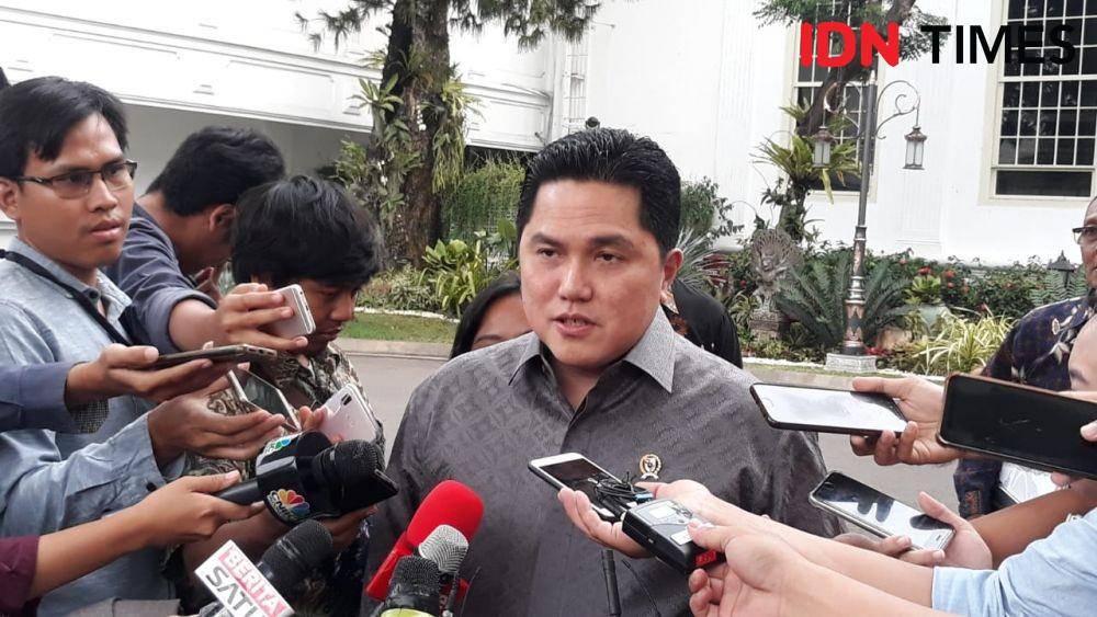 Menteri BUMN Erick Thohir saat memberikan keterangan pers di Kompleks Istana Negara, Jakarta Pusat, Jumat 22 November 2019. (IDN Times/Teatrika Handiko Putri)