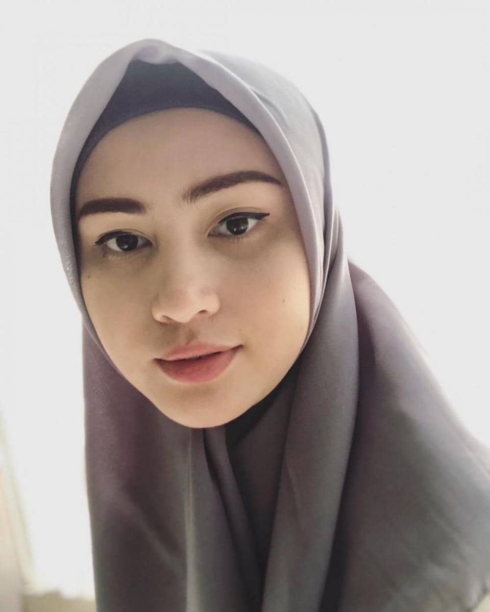 instagram.com/kikiazhari.hf