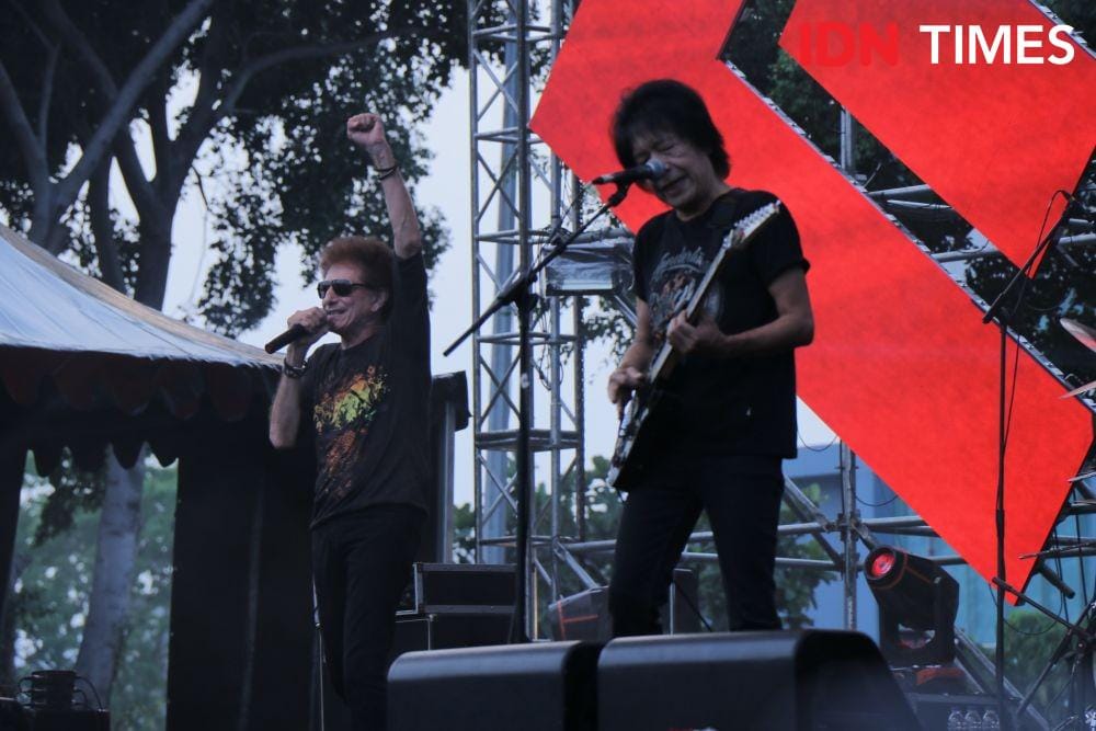 God Bless dalam The 90's Festival di Jakarta. 23 November 2019. IDN Times/Nadia Umara
