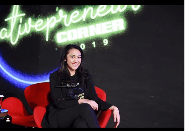 Instagram.com/@putri_tanjung