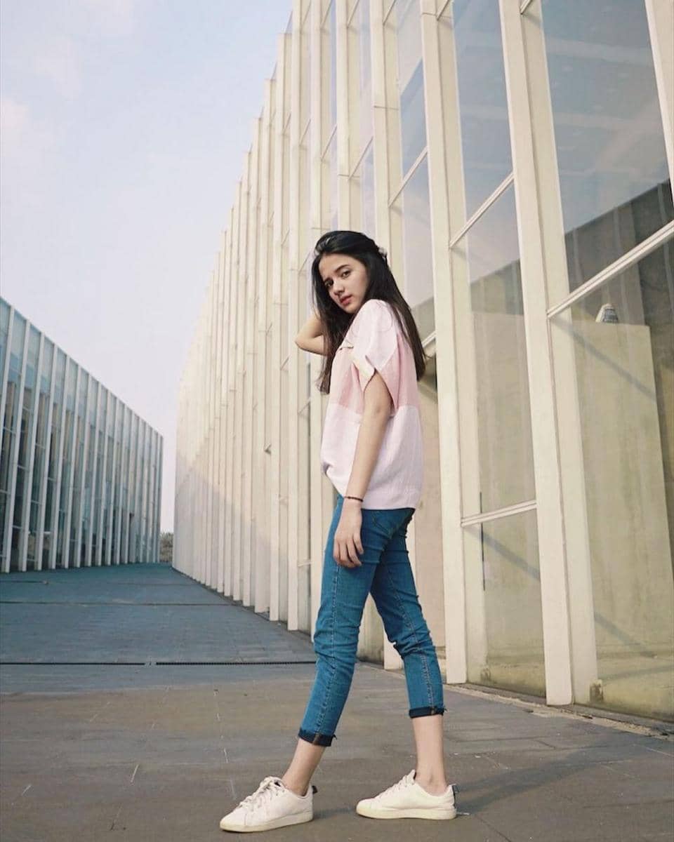 Instagram/rhesmanissa_