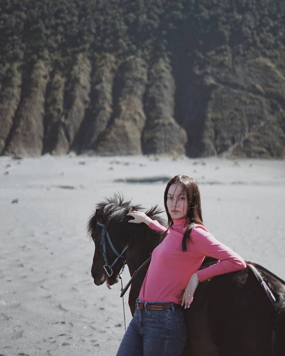 Instagram.com/karinadila8921