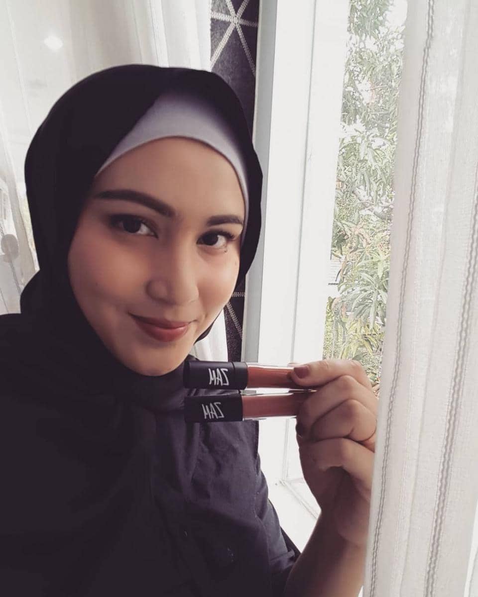 instagram.com/kikiazhari.hf