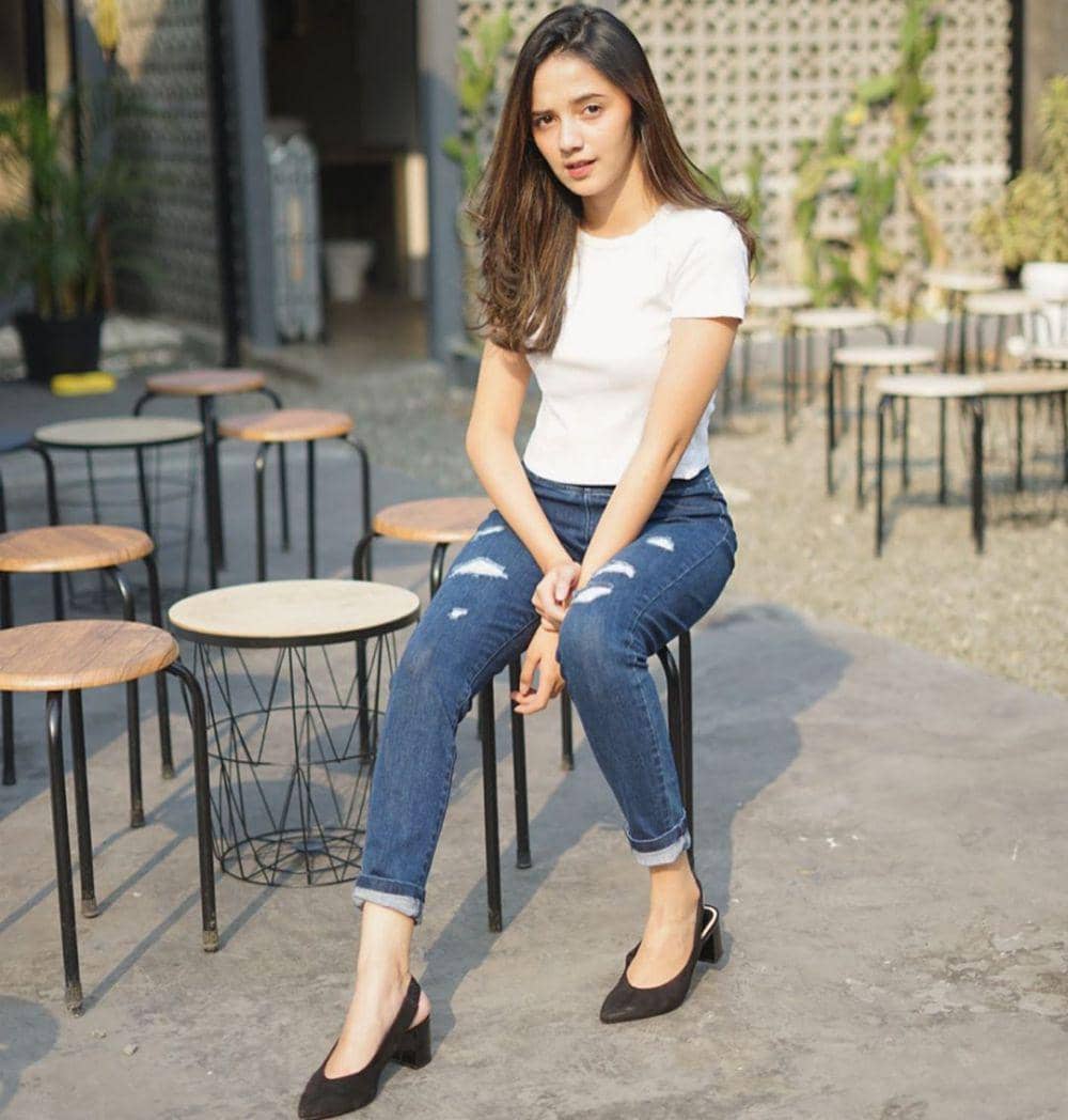 Instagram/rhesmanissa