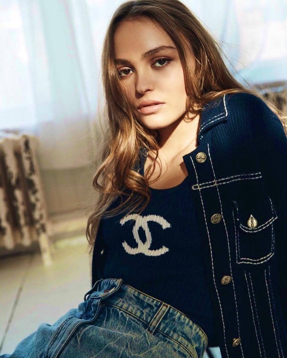 instagram.com/lilyrose.candids