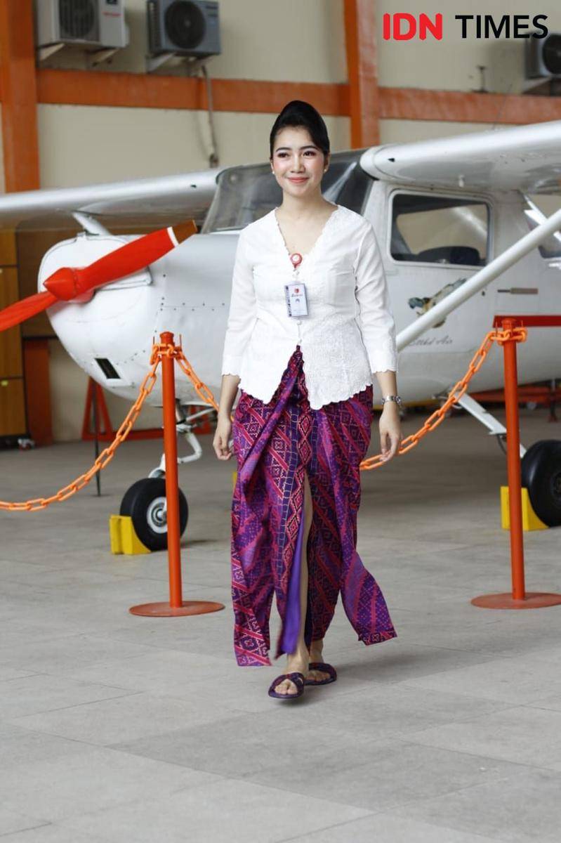 Linda Trisna Ayu lulusan STTKD yang telah bekerja sebagai pramugari Batik Air. IDN Times/Daruwaskita