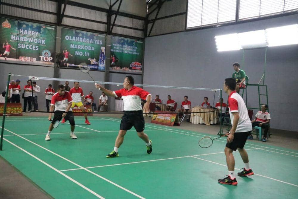 Forum Koordinasi Pimpinan Daerah (FKPD), menggelar farewell games olahraga bareng pebulu tangkis senior Taufik Hidayat di Lapangan Pakri Palembang, Sabtu (23/11) (IDN Times/Istimewa)