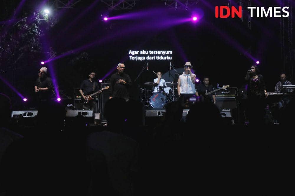 Grup musik Tofu dalam The 90's Festival di Jakarta. 23 November 2019. IDN Times/Nadia Umara
