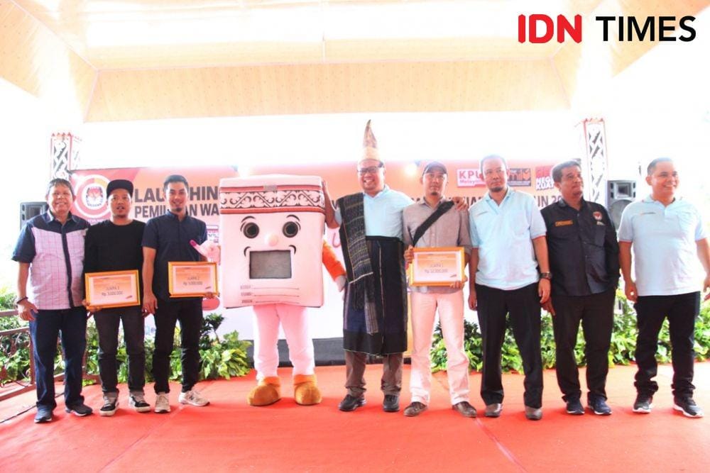 Maskot KPU Siantar (IDN Times/Gideon Aritonang)