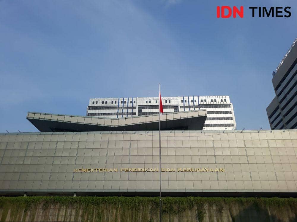 Gedung Kementerian Pendidikan dan Kebudayaan Republik Indonesia, Senayan, Jakarta Selatan (IDN Times/Margith Juita Damanik)