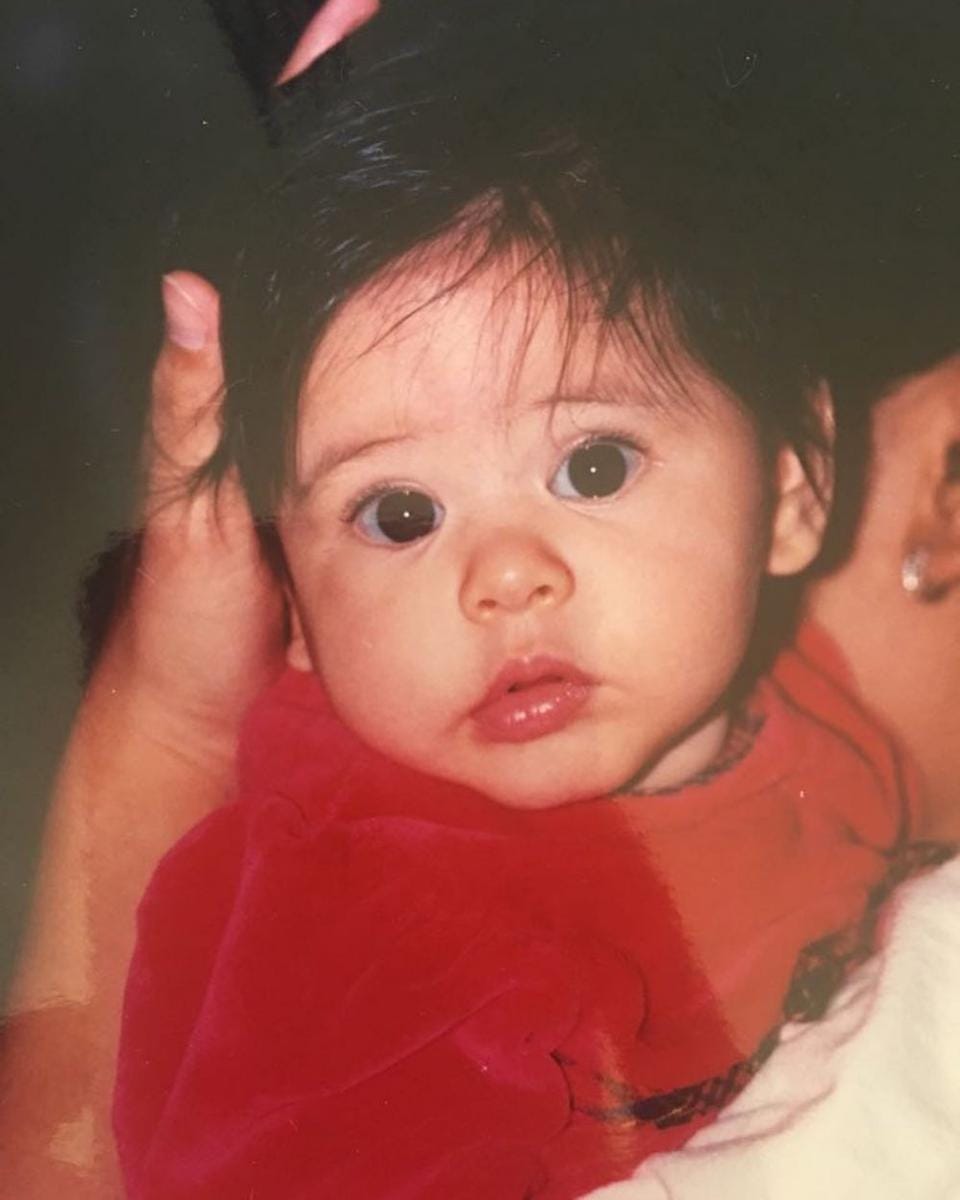 Instagram.com/valerieethomas