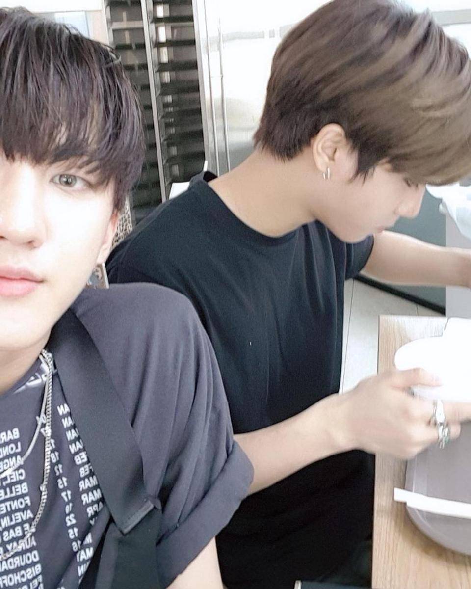 instagram.com/realstraykids