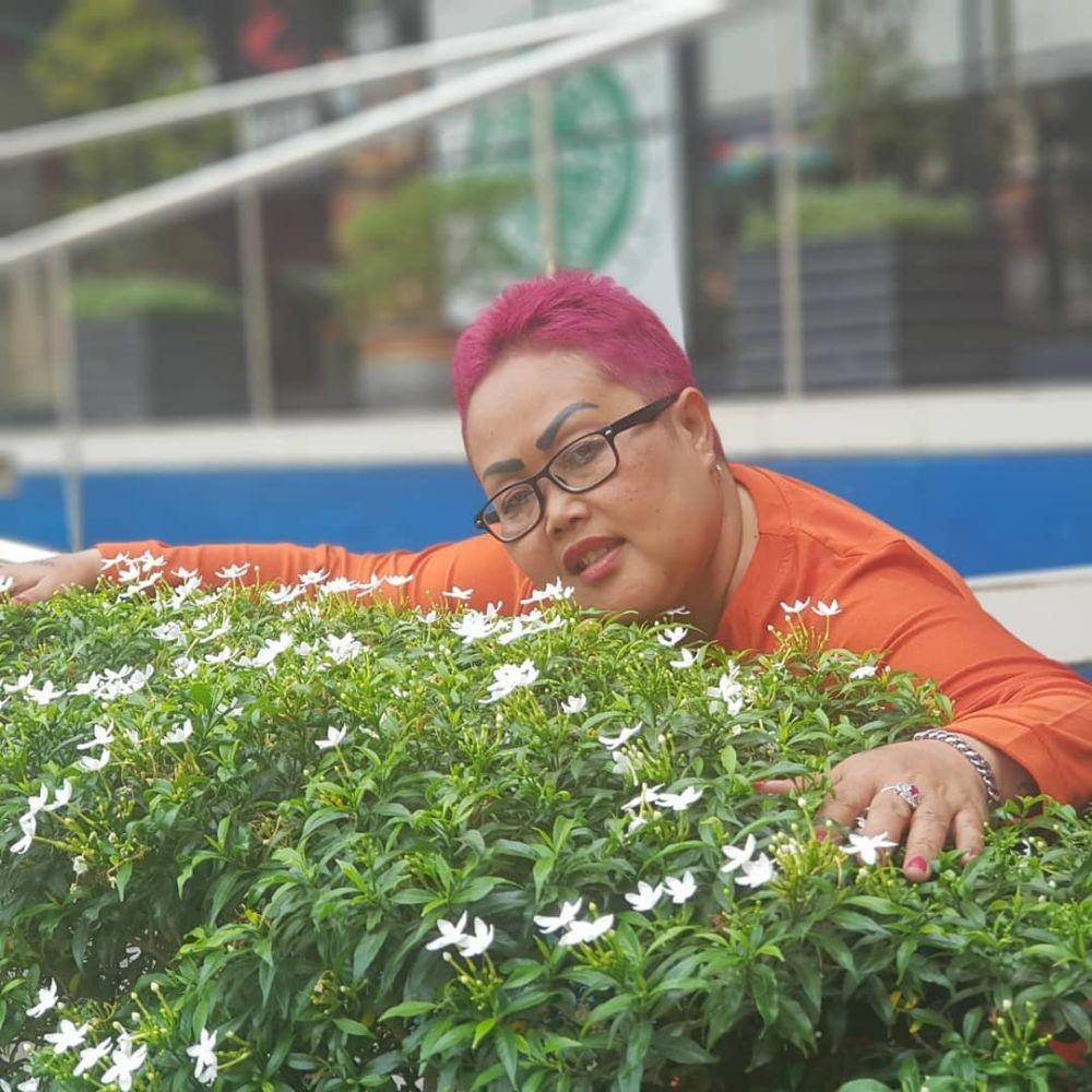 Instagram.com/budesumiyati