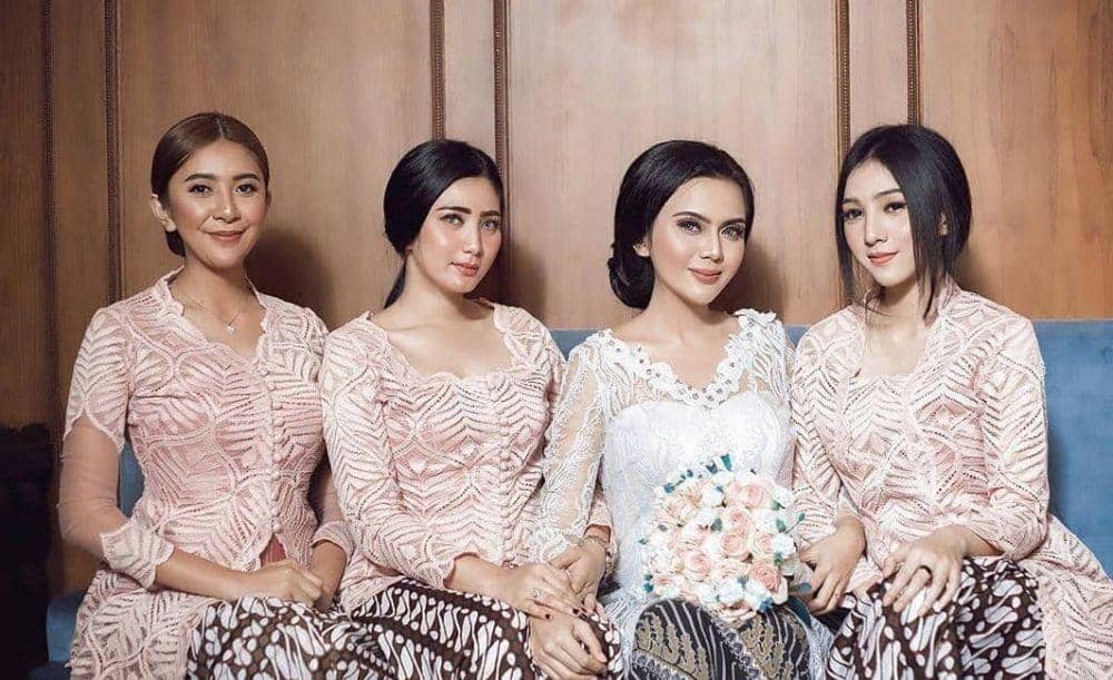 instagram.com/makeupbyocka