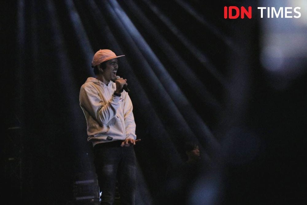 Duta Sheila on 7  saat manggung dalam The 90's Festival di Jakarta, pada 24 November 2019. IDN Times/Nadia Umara