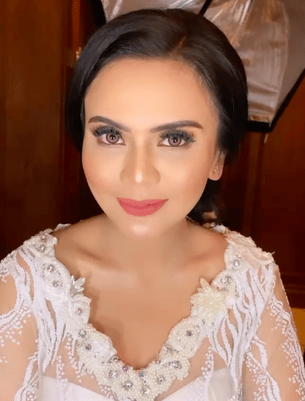 instagram.com/makeupbyocka