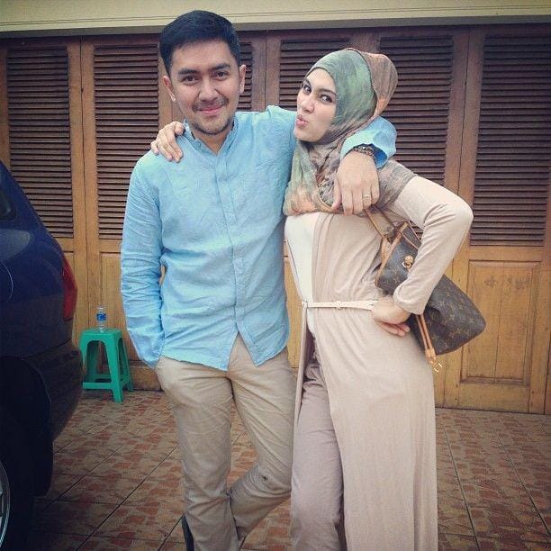 Instagram.com/zeezeeshahab/