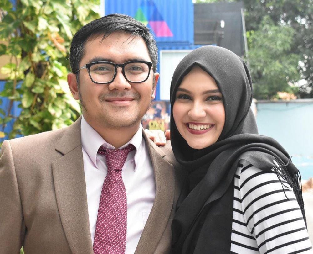 Instagram.com/zeezeeshahab/