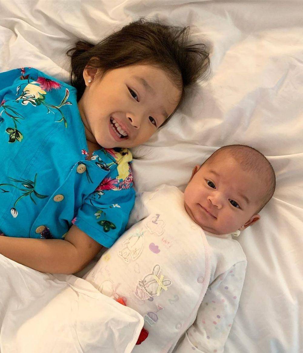 Instagram.com/thaniaputrionsu