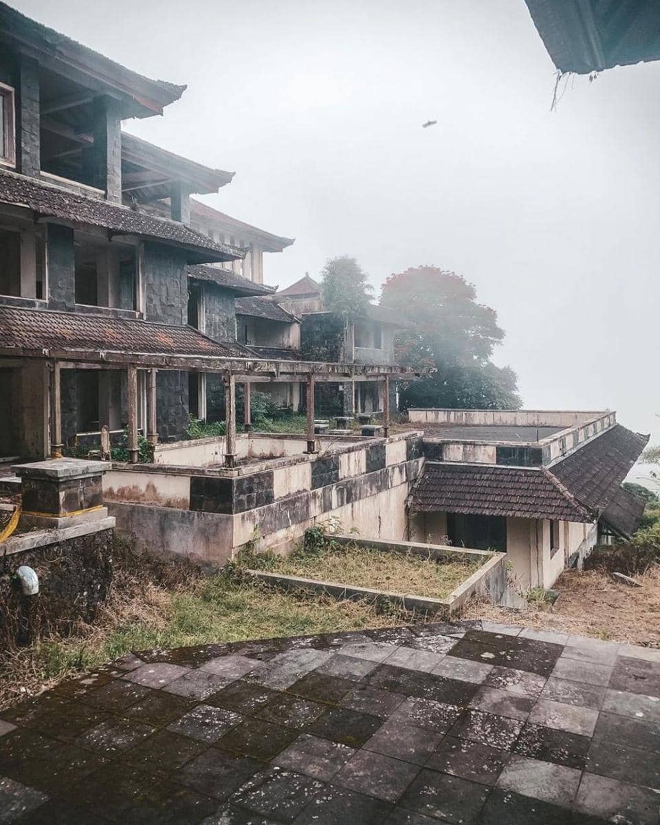 instagram.com/tori_star