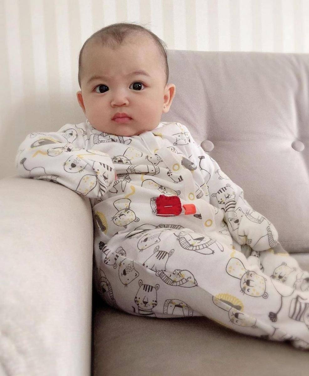 Instagram.com/thaniaputrionsu