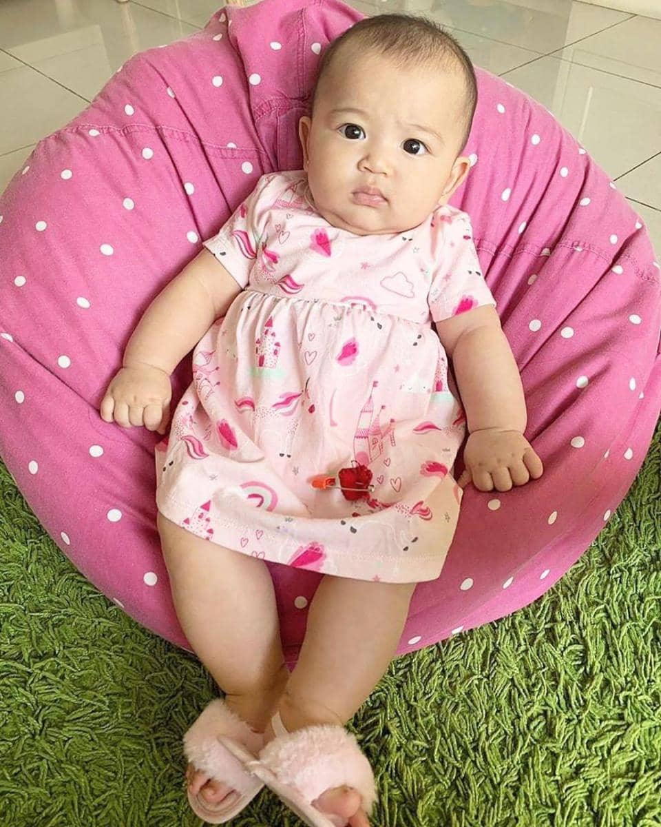 Instagram.com/thaniaputrionsu