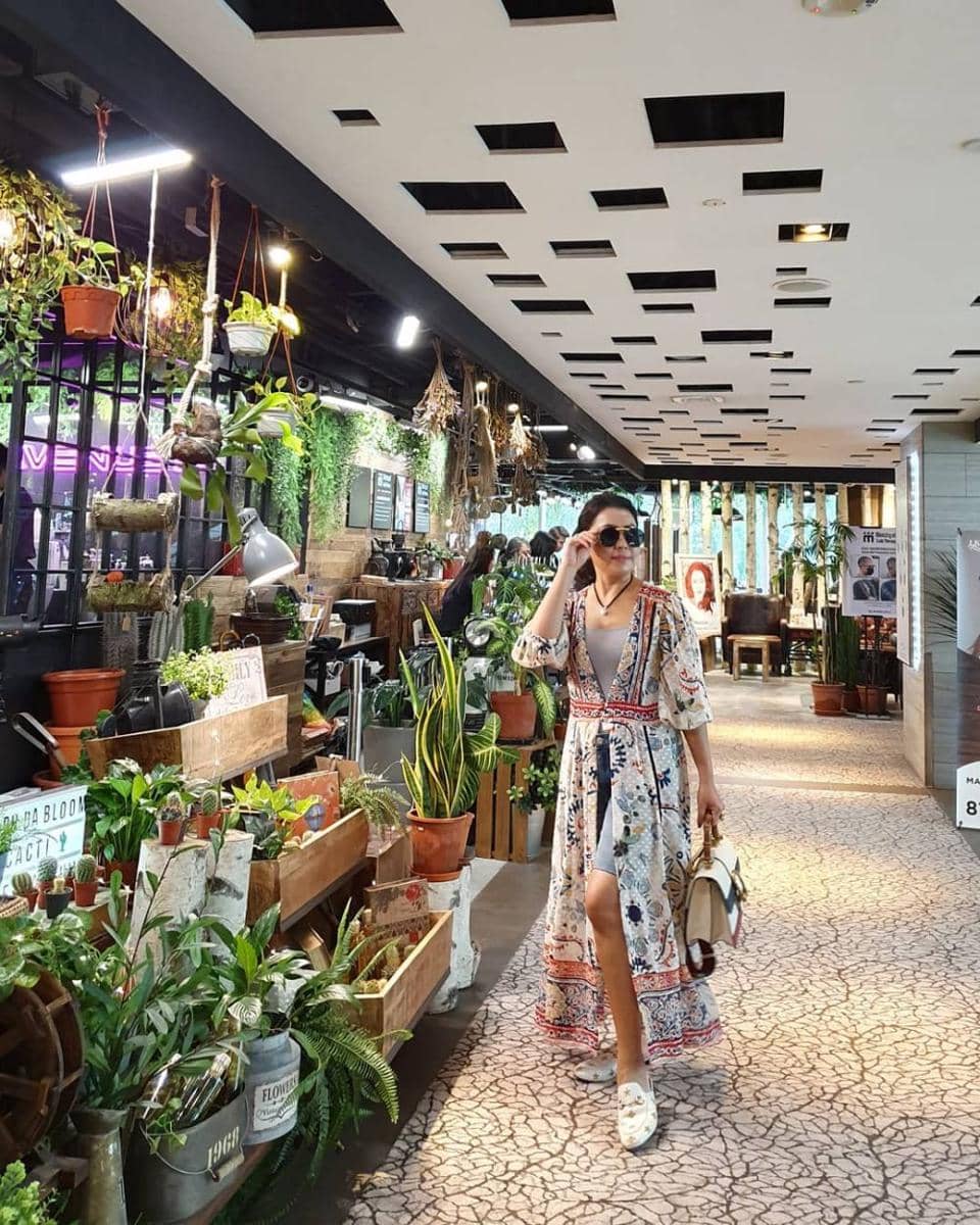 Instagram.com/mayangsaritrihatmodjoreal