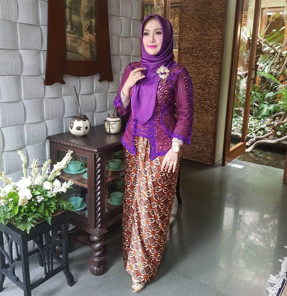 instagram.com/eddiesadellia