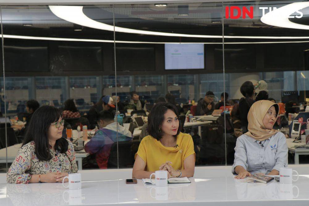 Mariana Amiruddin (Komnas Perempuan), Christina Aryani (Anggota DPR RI) dan Ayu Kartika (Staf Khusus Presiden RI Joko Widodo) (IDN Times/Arief Kharisma Putra)