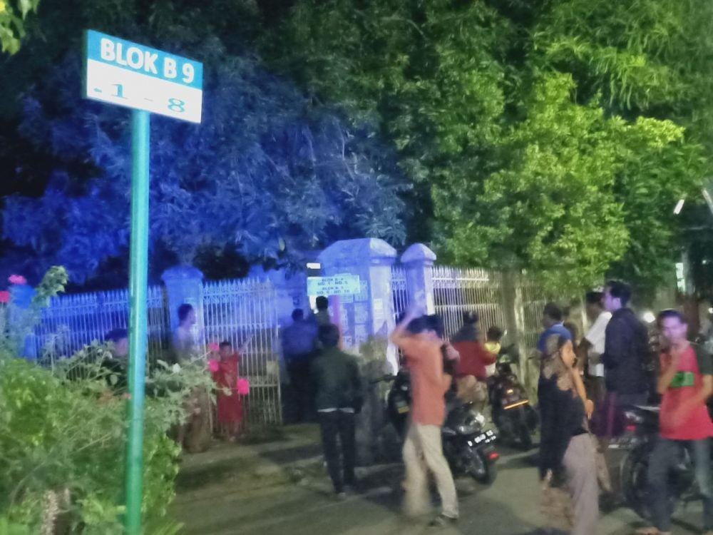 Warga mengepung tempat tinggal pelaku / Polrestabes Makassar