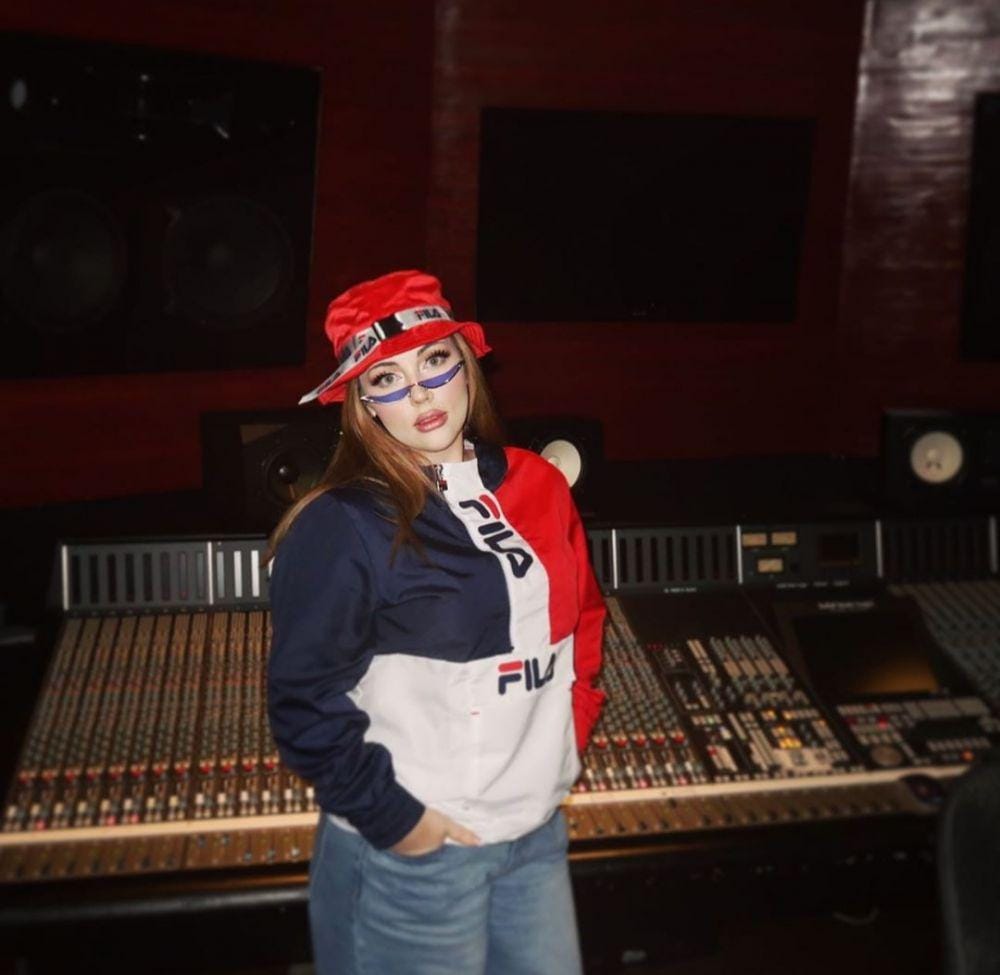 Instagram.com/bekuhboom