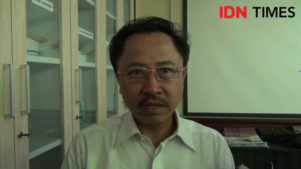 Ketua Komisi C, Baktiono usai pertemuan di Kantor DPRD Kota Surabaya, Senin (25/11). IDN Times/Fitria Madia. IDN Times/Fitria Madia