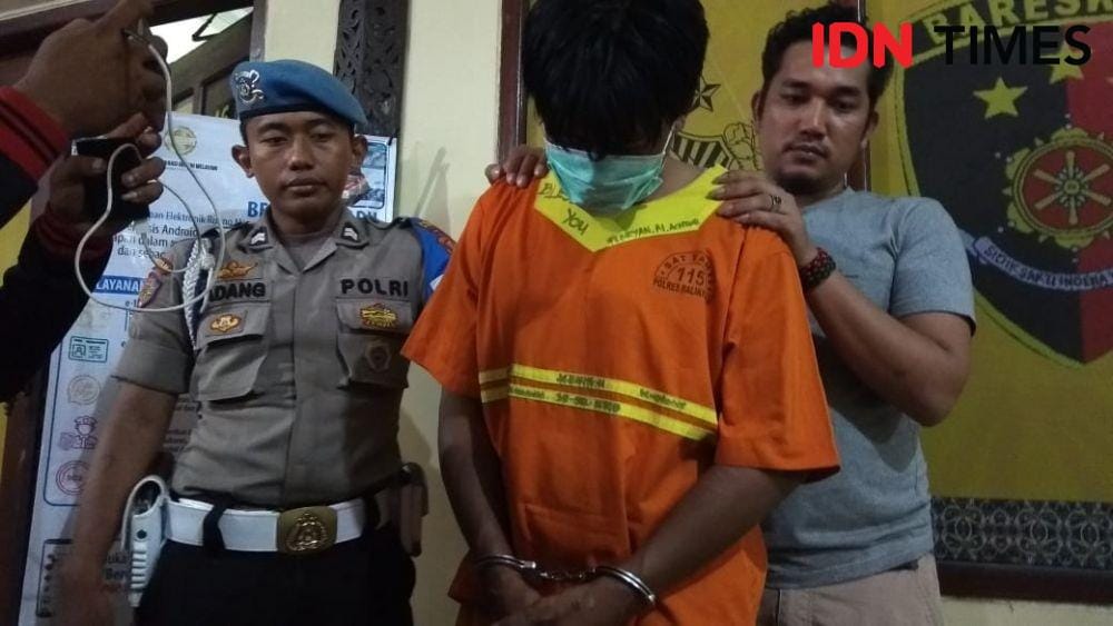 MH dihadapkan kepada awak media. IDN Times/Surya Aditya