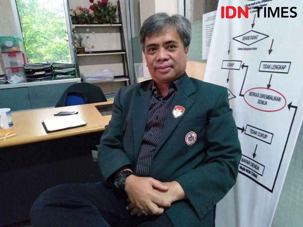 Ketua IDI Cabang Bogor Dr. R. Gioseffi Purnawarwan, Sp.OG, MH. Kes (IDN Times/Dini Suciatiningrum)