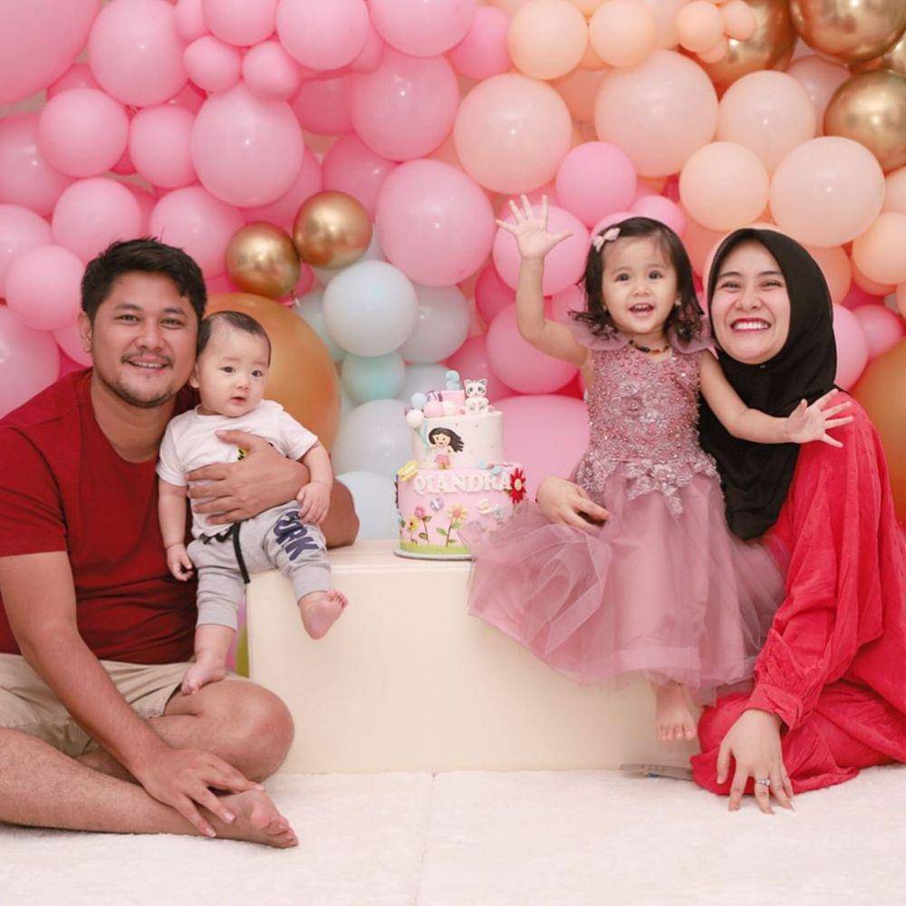 instagram.com/ryana_dea