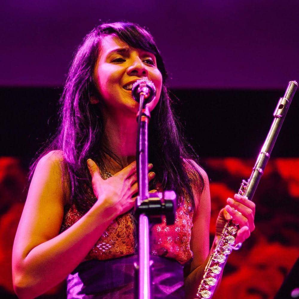 instagram.com/moccaofficial