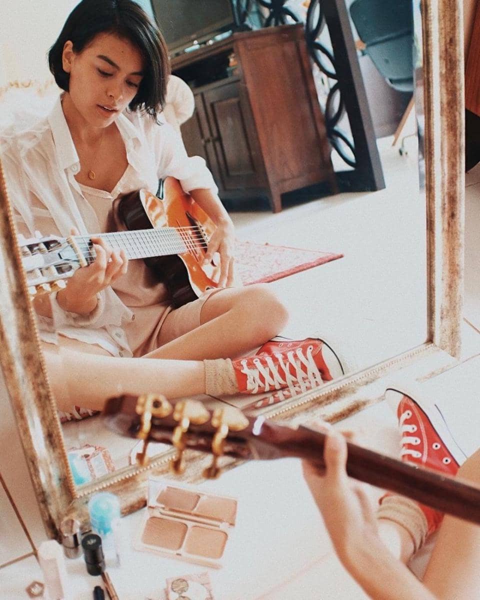 instagram.com/evacelia