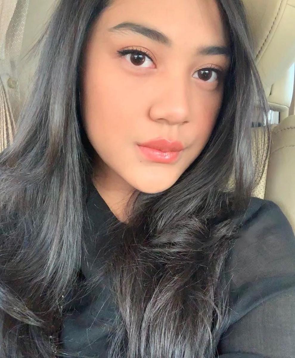 instagram.com/putri_tanjung