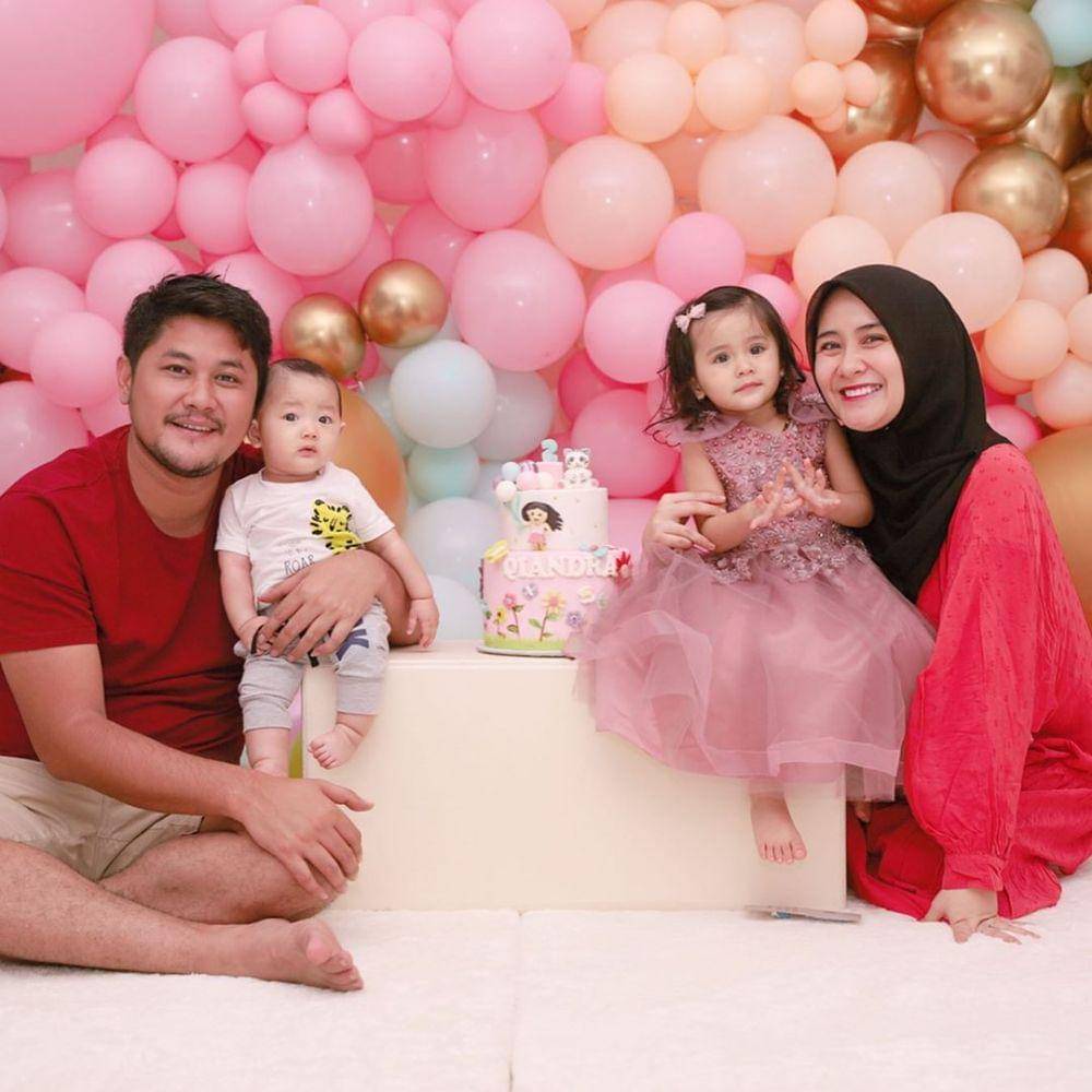 instagram.com/ryana_dea