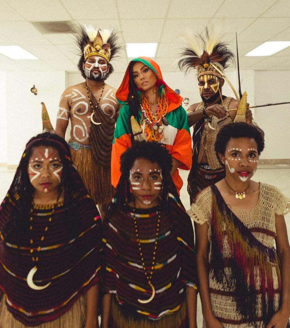 instagram.com/agnezmo