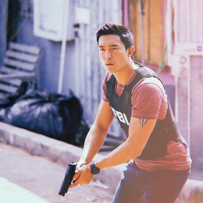 instagram.com/danielhenney