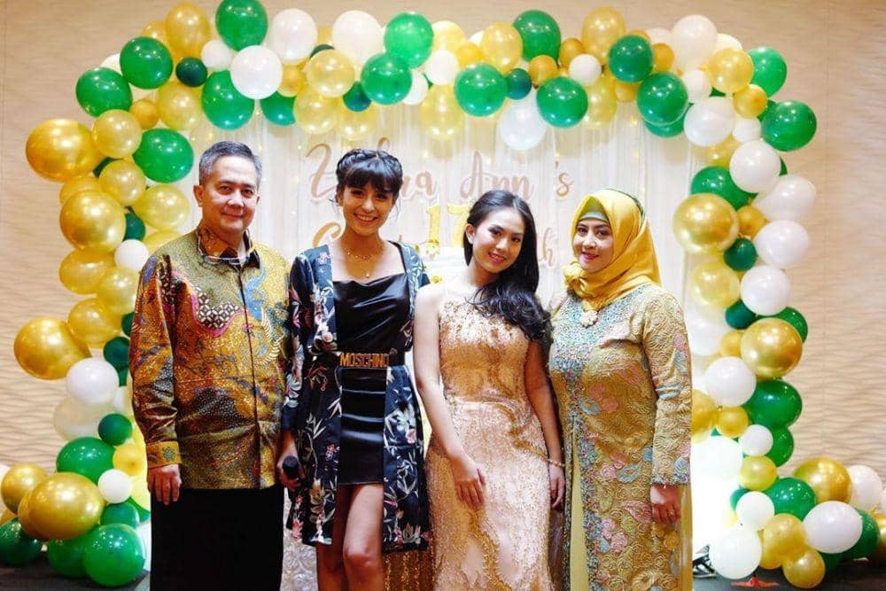 instagram.com/8party