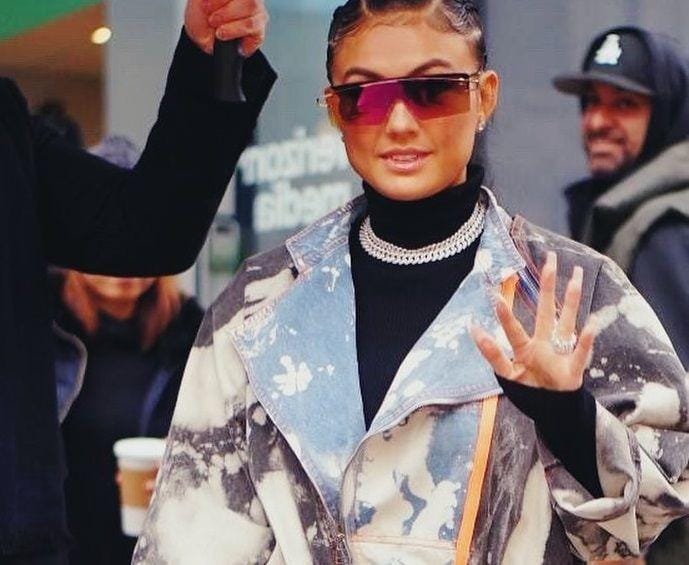 instagram.com/agnezmo