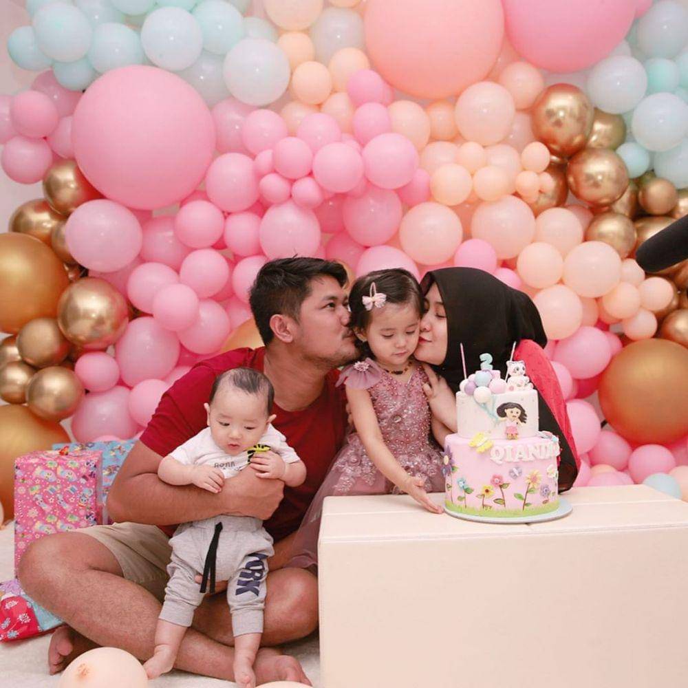 instagram.com/ryana_dea