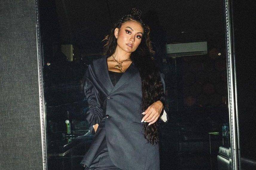 instagram.com/@agnezmo