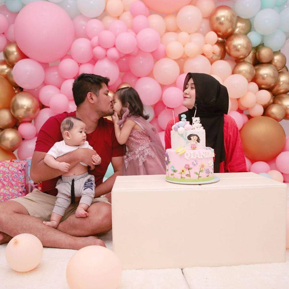 instagram.com/ryana_dea