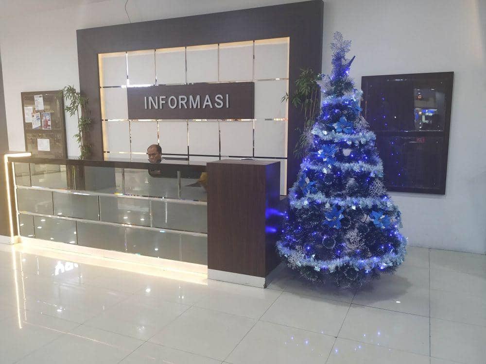 Beberapa pernik Natal sudah mulai terpasang di MOG kota Malang, Selasa (26/11/2019). IDN Times/ Alfi Ramadana