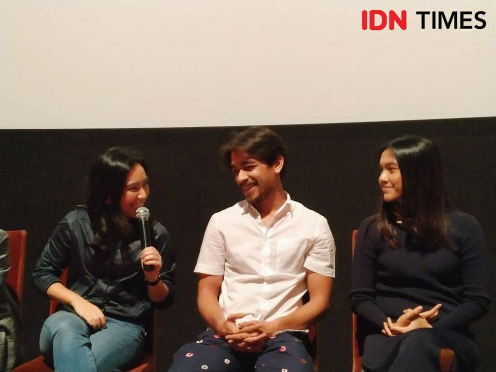 (ki-ka) Rachel Amanda sebagai Awan, Wafda Saifan sebagai Satria, dan Rania Putrisari sebagai Intan dalam press conference peluncuran teaser film NKCTHI di Jakarta, pada 26 November 2019. IDN Times/Nadia Umara